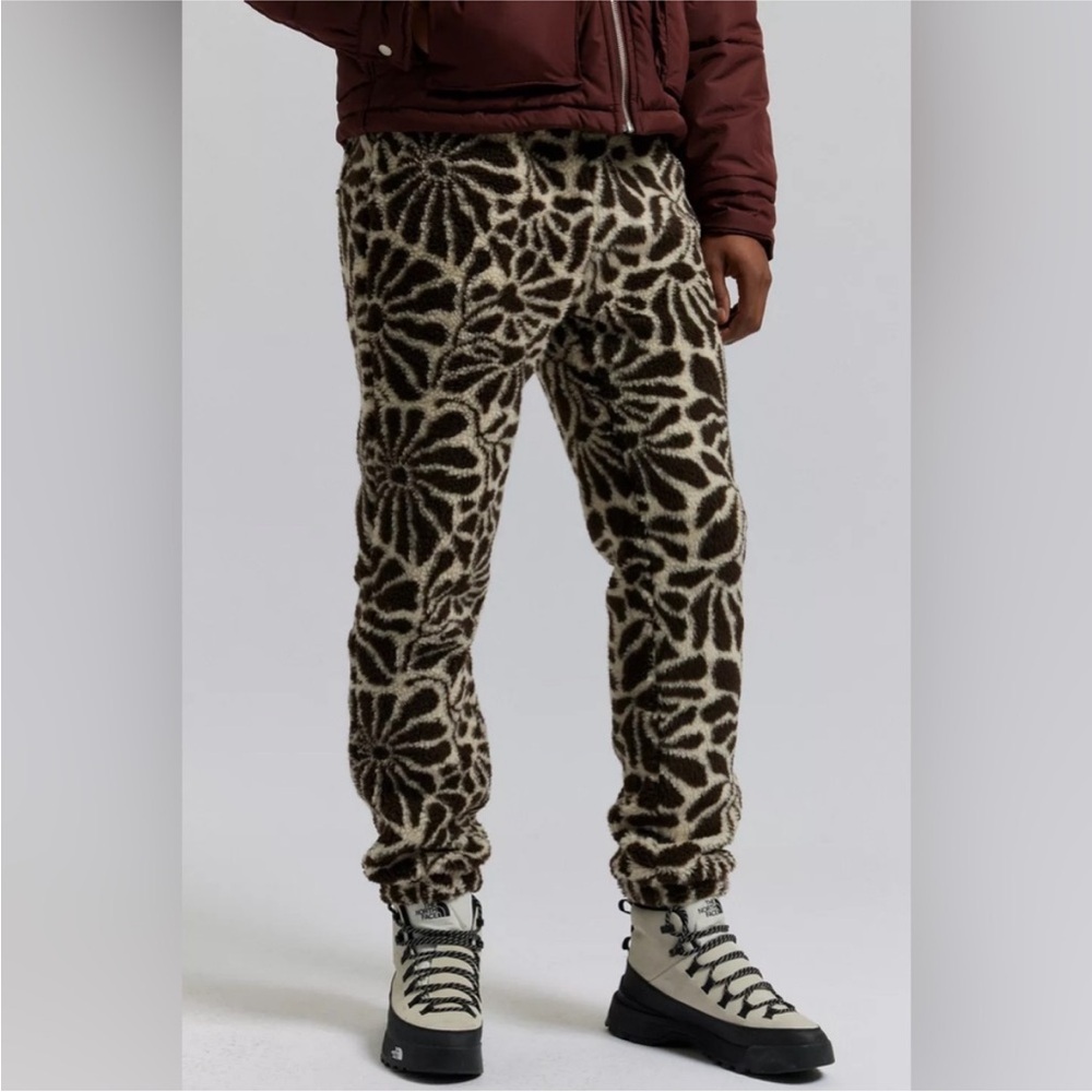 Urban Outfitters Parks Project High Desert Wildflowers High Pile Fleece Jogger - Picture 3 of 11